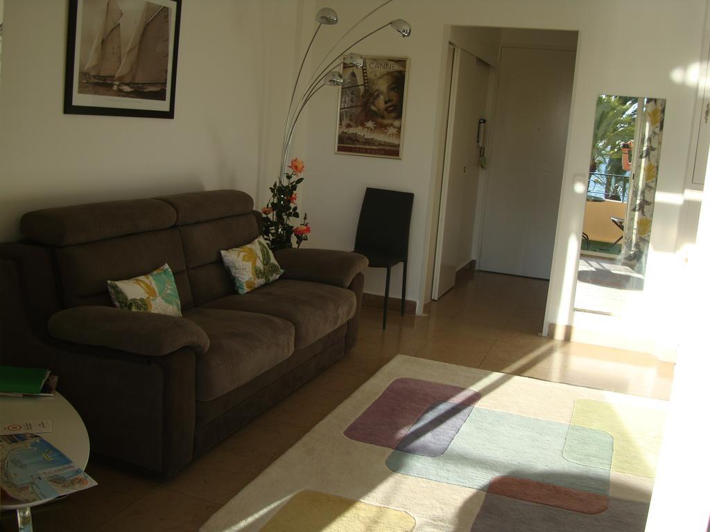 Apartment On The Croisette With Sea View Cannes Habitación foto